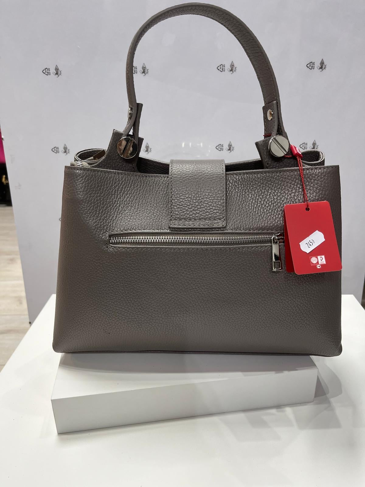 Nowość Włoska skórzana torebka VEZZE