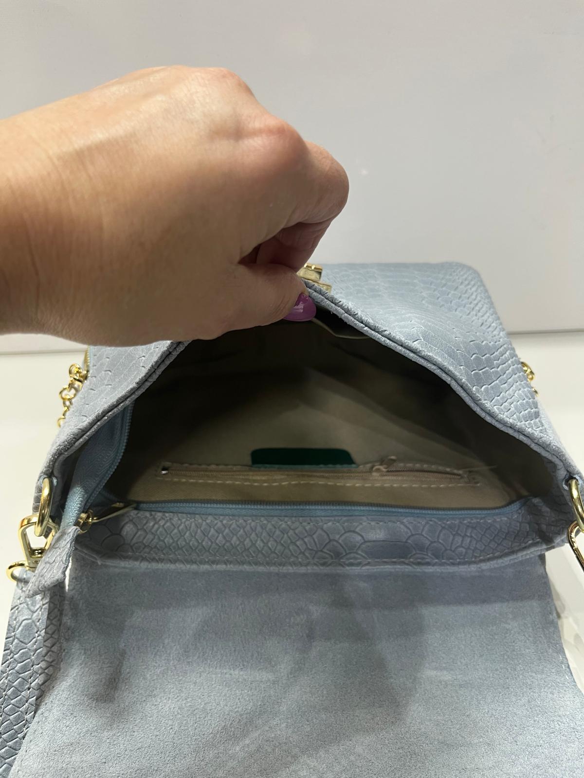 NOWOŚĆ VERA PELLE torebka damska skórzana listonoszka z klapą i paskiem Błekit