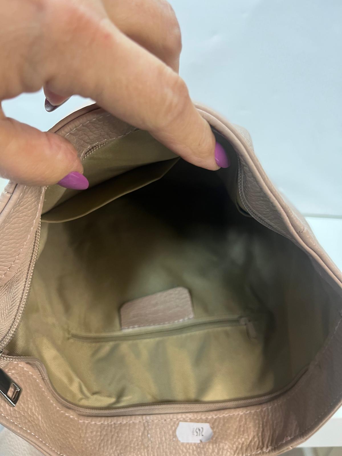 Nowość Włoska skórzany torbo plecak VEZZE Pudrowy Beż