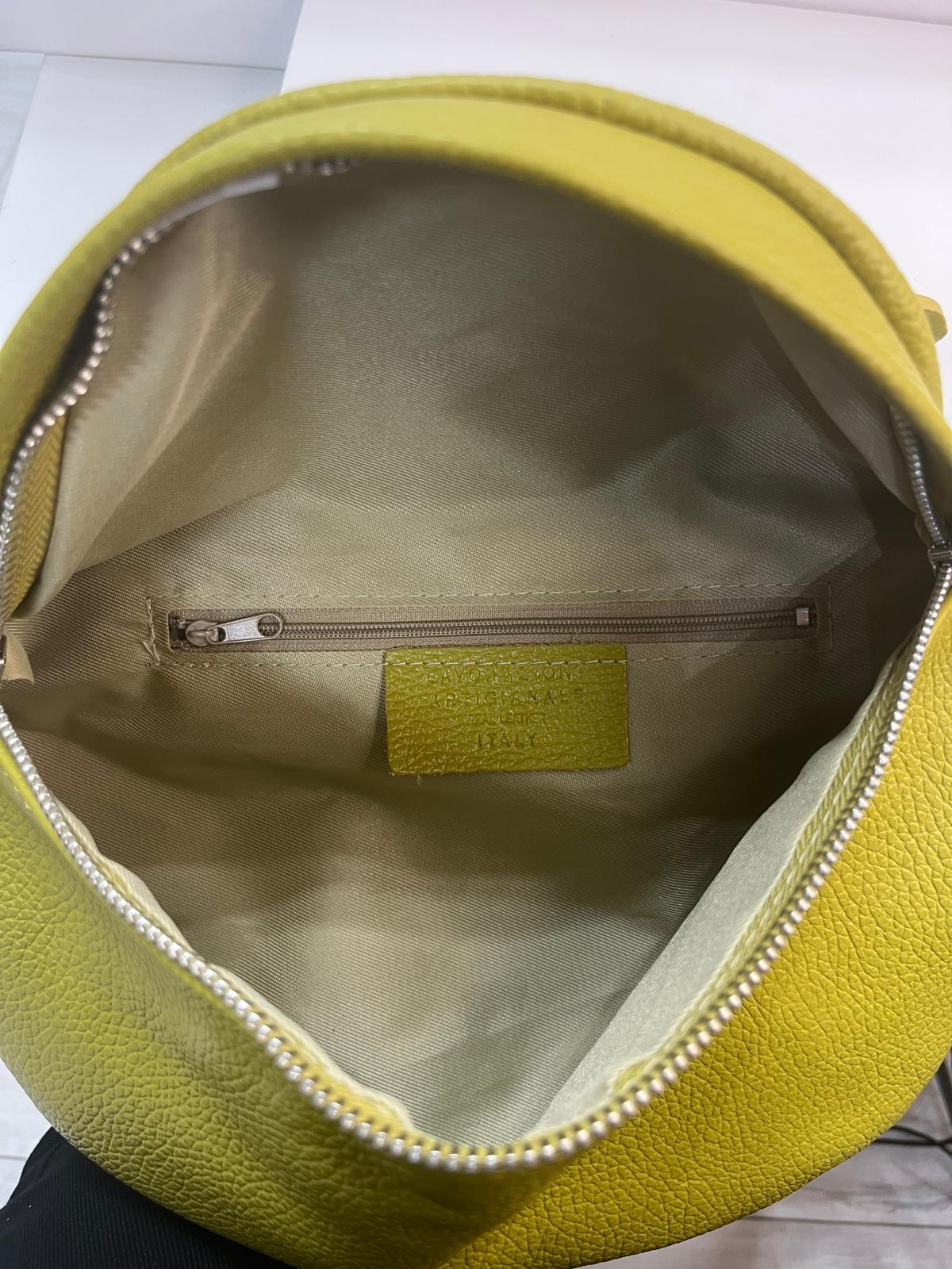 NOWOŚĆ Nerka skóra naturalna Vezze OLIWKOWY