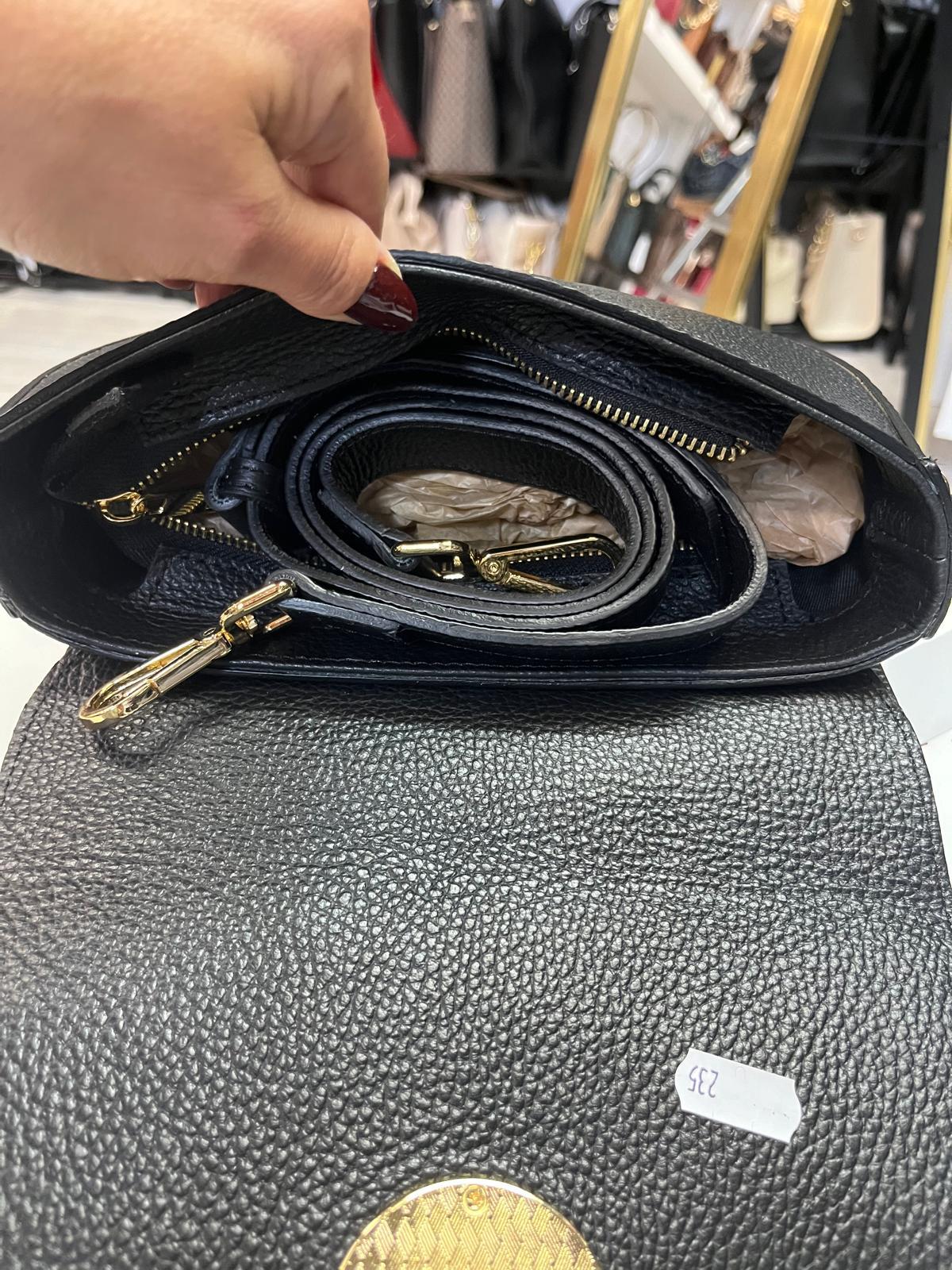 NOWOŚĆ Włoska czarna torebka listonoszka szeroki pasek skóra naturalna czarna