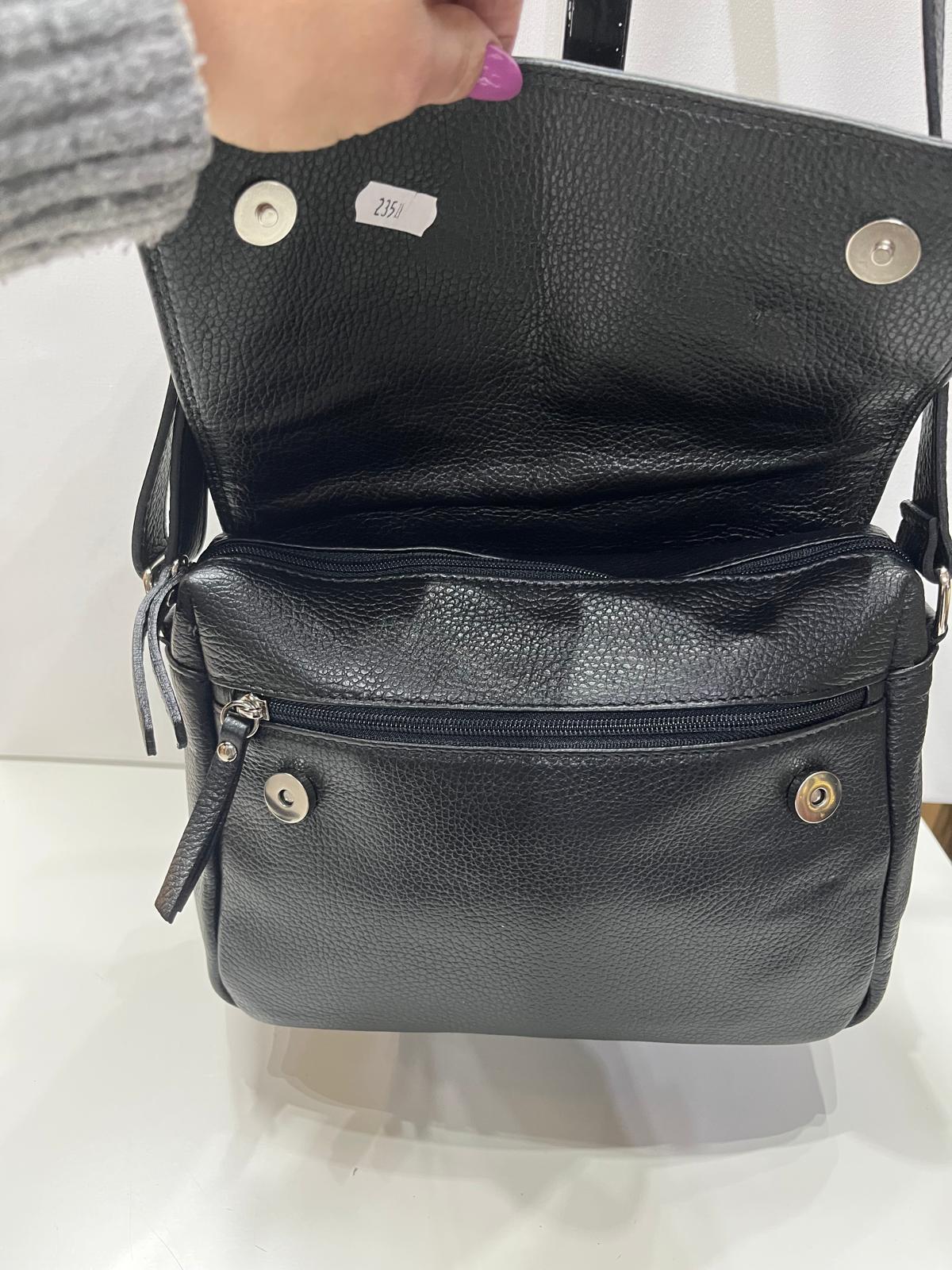 NOWOŚĆ Klasyczna torebka VEZZE ze skóry naturalnej czarna