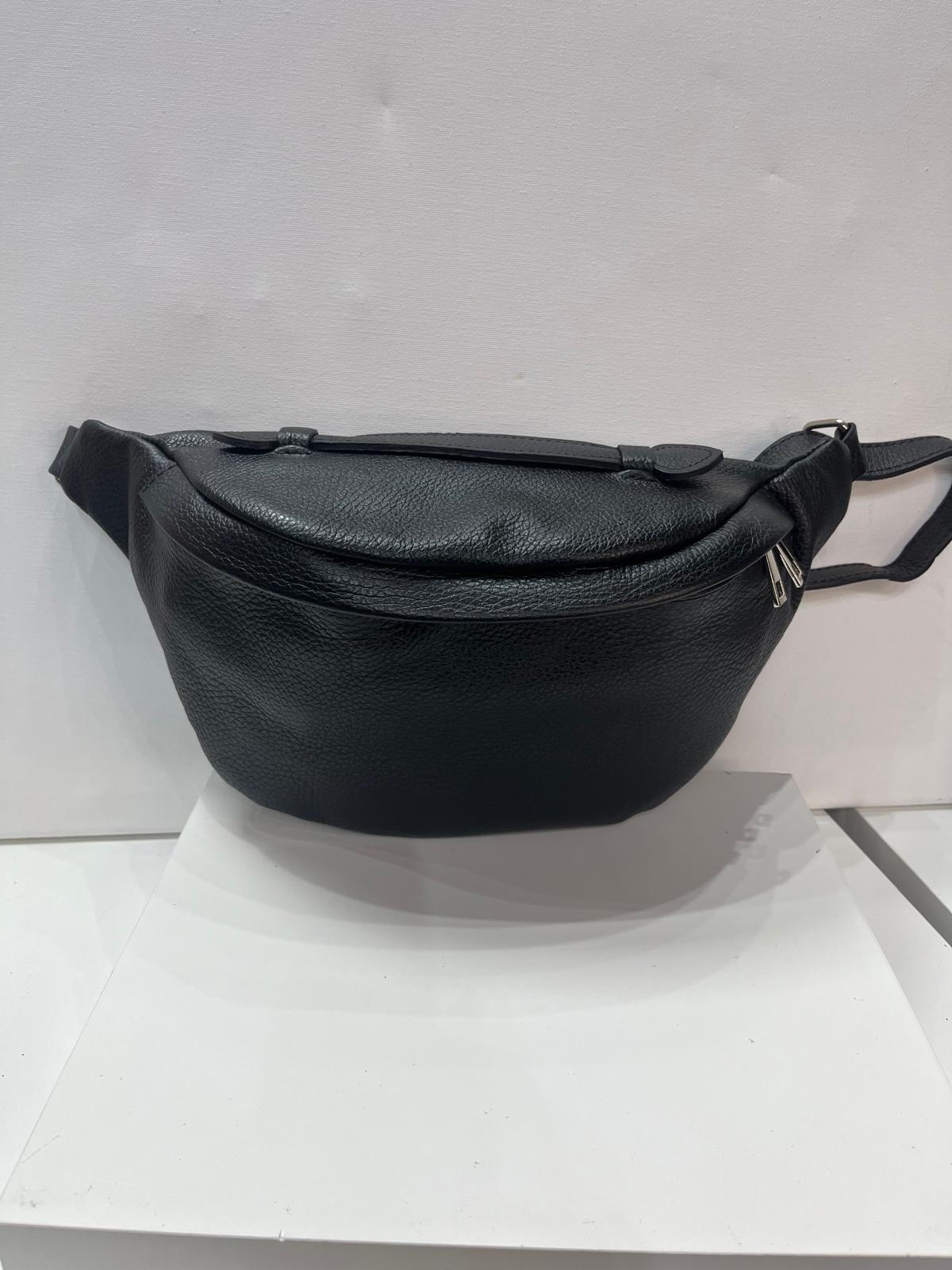 NOWOŚĆ Nerka skóra naturalna  Vezze. Czarna