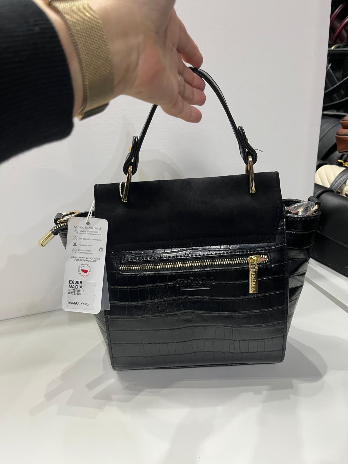 NOWOŚĆ Torebka kuferek Chiara.  Czarny