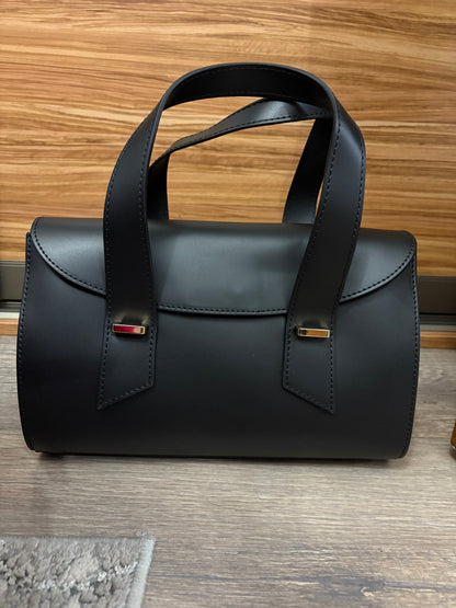 NOWOŚĆ Włoska skóra naturalna czarna NP