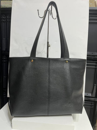 Nowość VEZZE ITALY torebka shopper skóra naturalna. Czarna